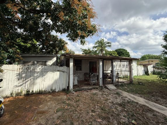 12125 NW 19th Ave, Miami, FL 33167